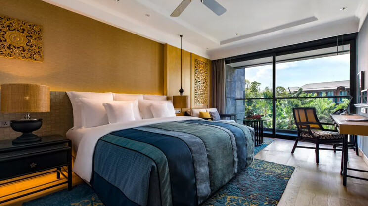 One King Bed Suite Garden View